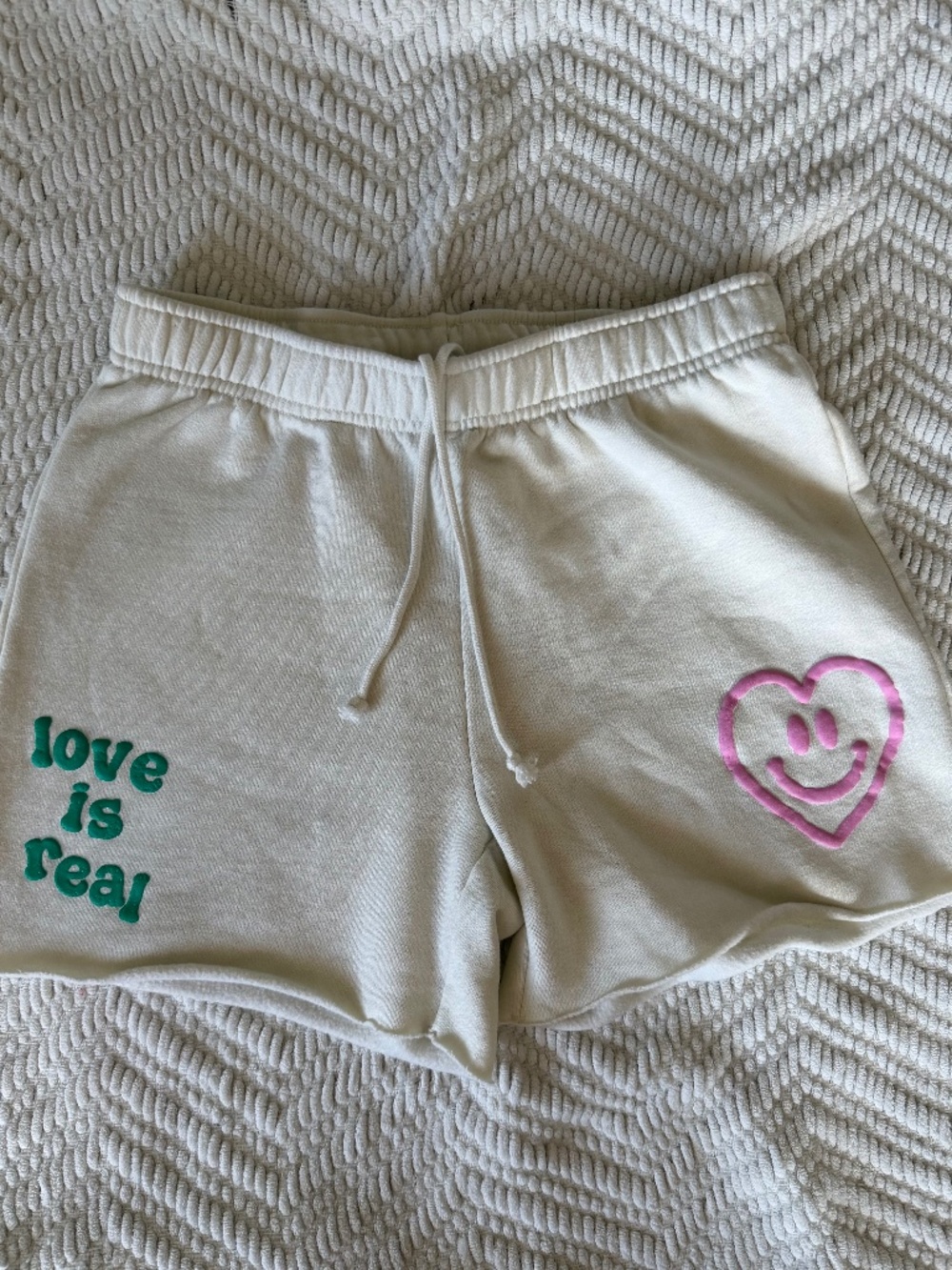 PacSun Love Is Real Graphic Sweat Shorts Cream Fleece Drawstring Small